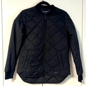 Ilse Jacobsen black quilted jacket. Synthetic fill. Double black zipper.
